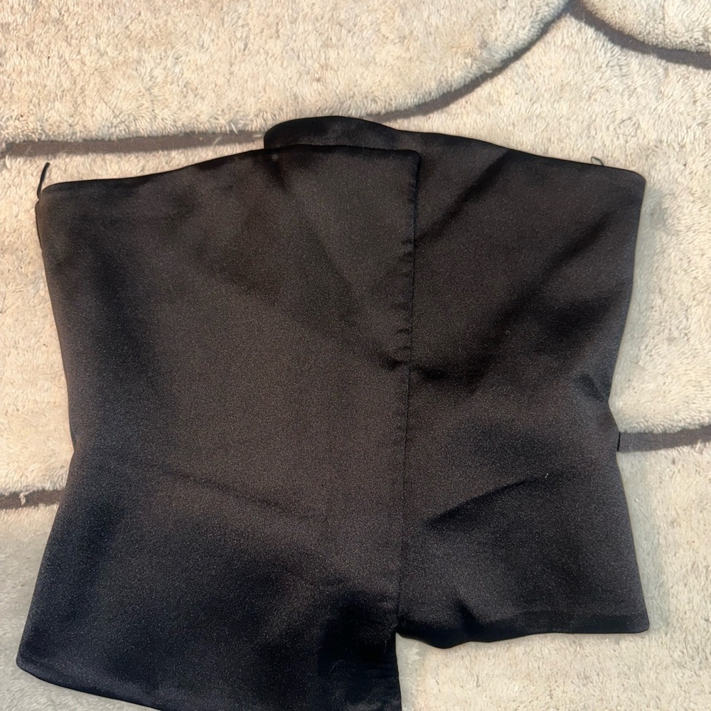 Elegant Black Strapless Top